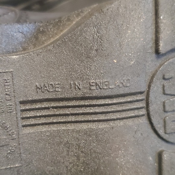 Dr. Martens 9264 Air Cushioned Sole Womens Shoes Black Leather Size 6 ENGLAND - Picture 13 of 15